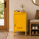 Kit armario de aco Amarelo com bandeja LockStock em hall de organizacao