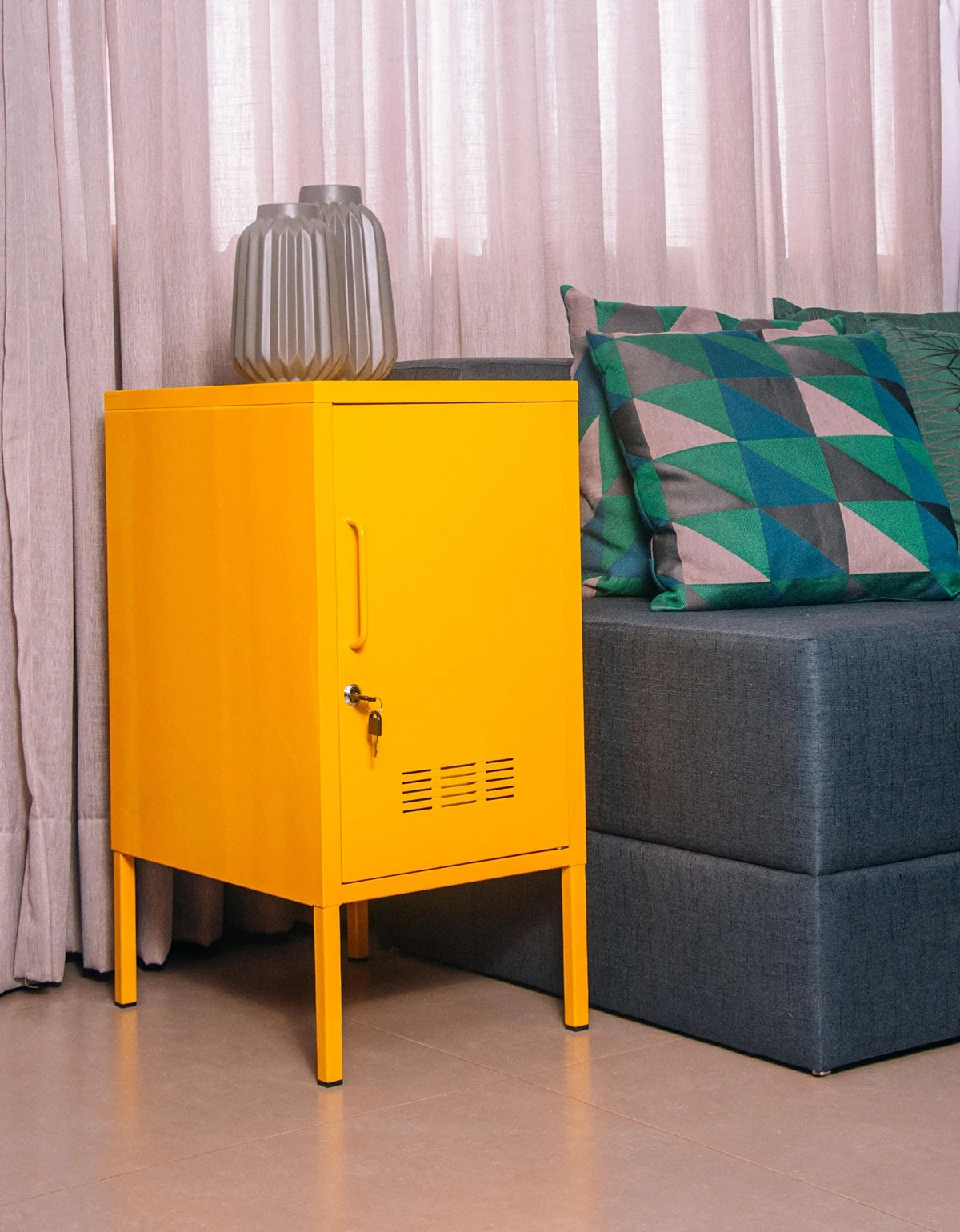 Locker amarelo